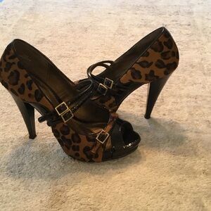 Paolo Leopard Print Black Patent Leather Heels Size 7.5